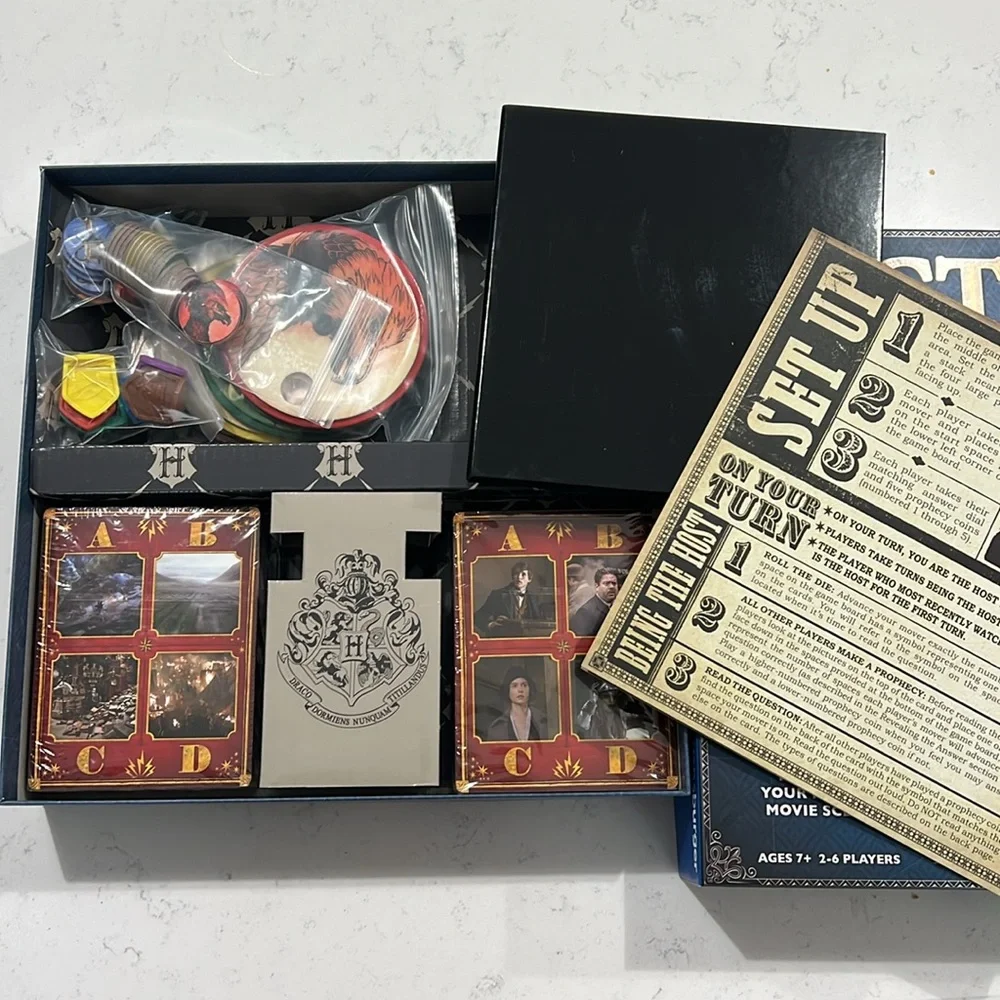 Harry Potter Pictopia The Ultimate Picture-Trivia Family Game